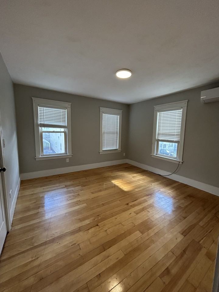 148 Ingleside Ave #2 - Photo 6 of 9