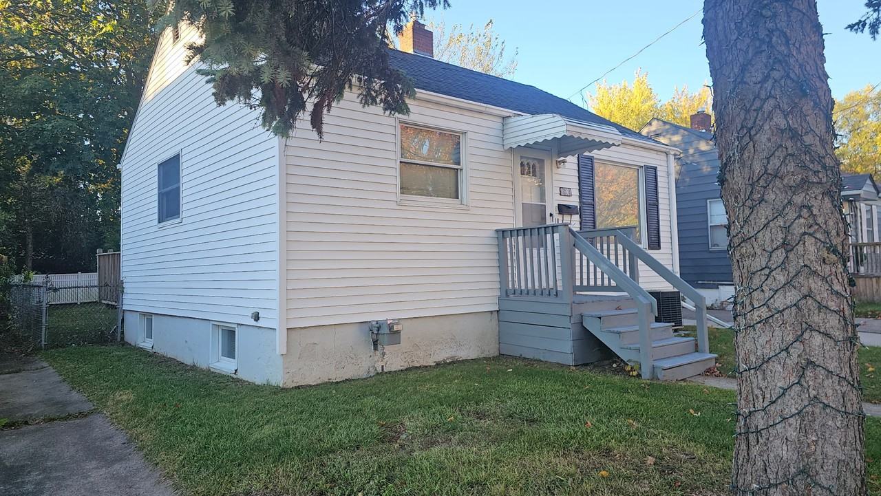 3509 Clairmont St #1 - Photo 4 of 17