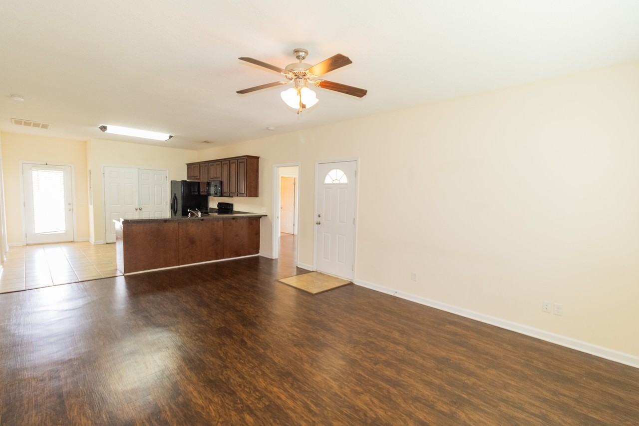 235 Sawgrass Trail #1 - Photo 4 of 18