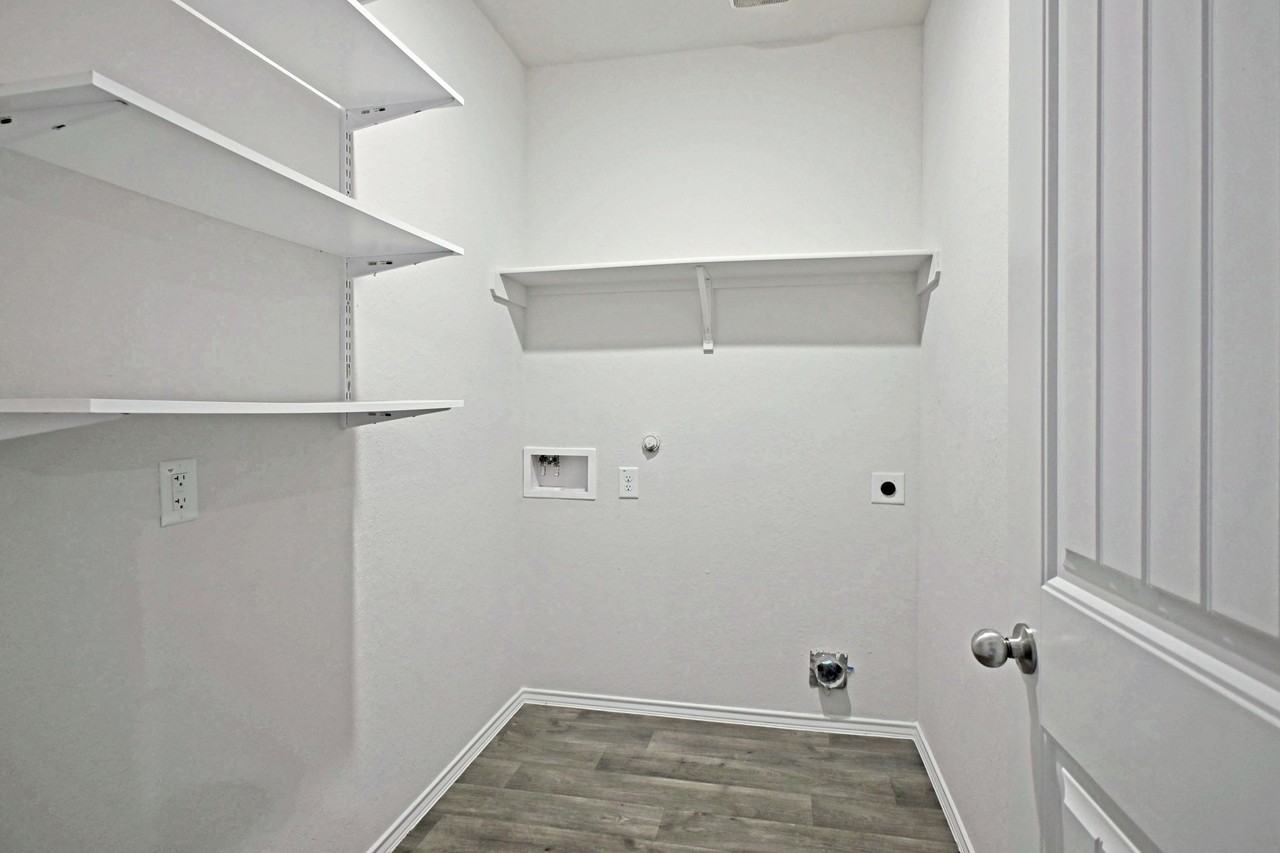 884 Armadillo Dr #1 - Photo 5 of 50