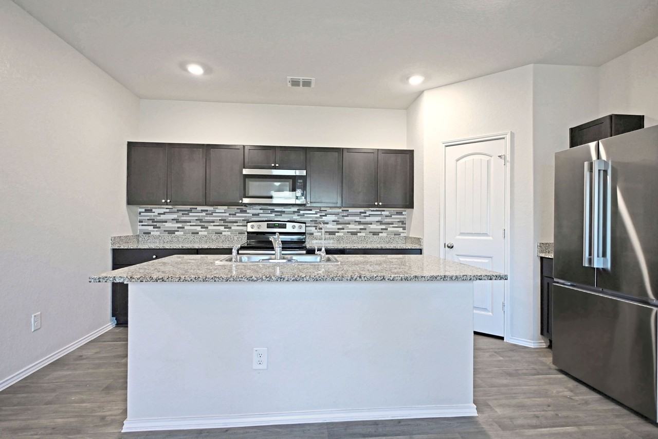 884 Armadillo Dr #1 - Photo 7 of 50