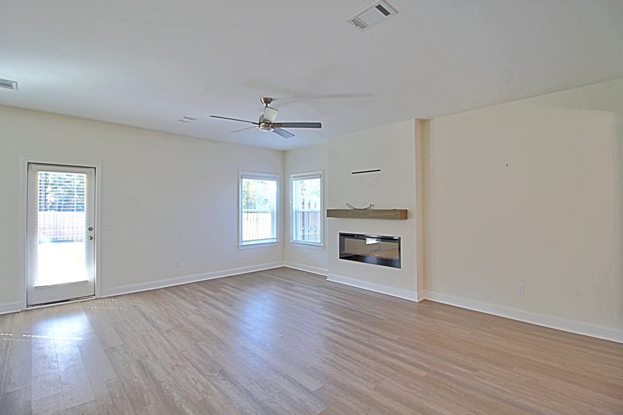 151 Buckingham Dr #1 - Photo 6 of 35