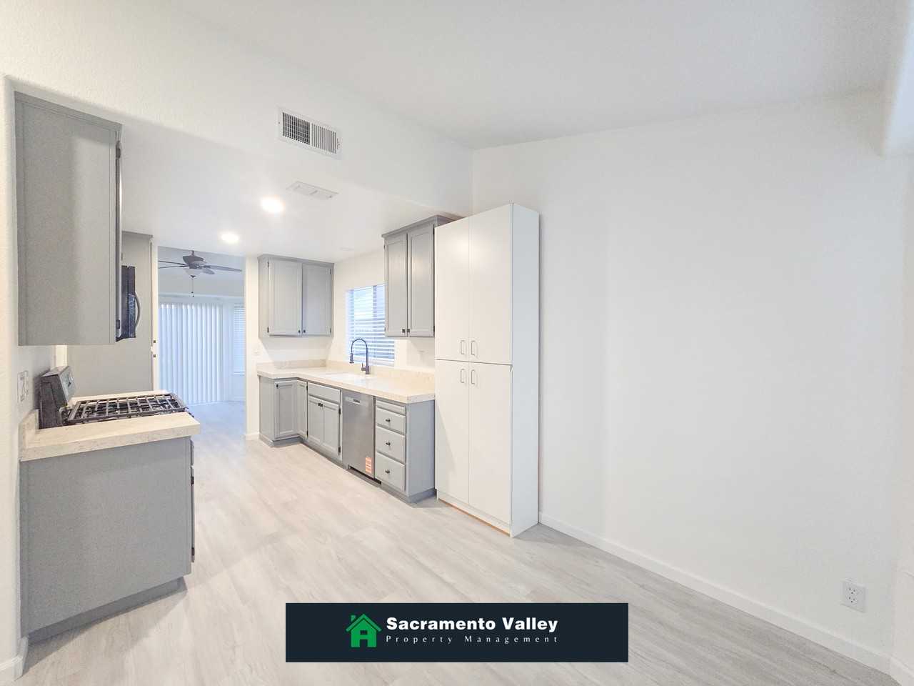 6916 Shady Woods Way #1 - Photo 7 of 19