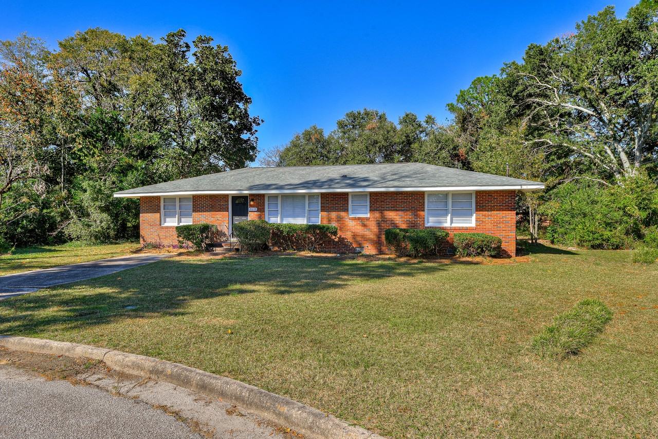 2618 Providence Ct #1 - Photo 4 of 32