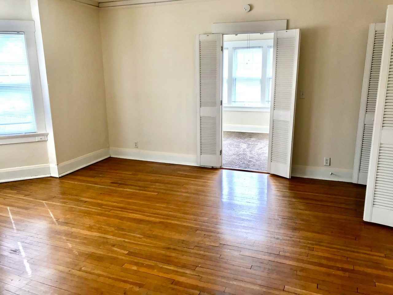 Greenwood - Photo 7 of 13