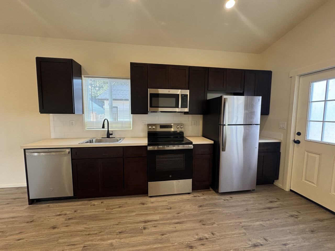 11072 Southwest Sunny Hill Lane #1 - Photo 6 of 20