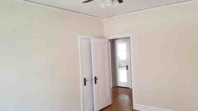 222 N Oak Park Ave - Photo 3 of 11