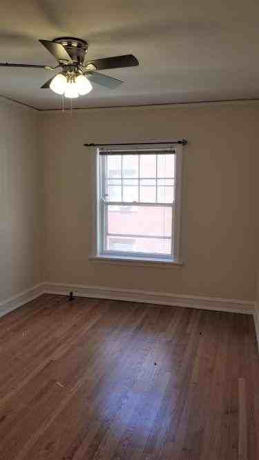 222 N Oak Park Ave - Photo 4 of 11