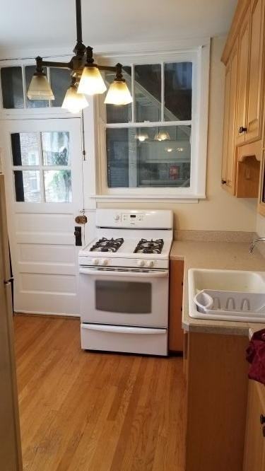 222 N Oak Park Ave - Photo 7 of 11