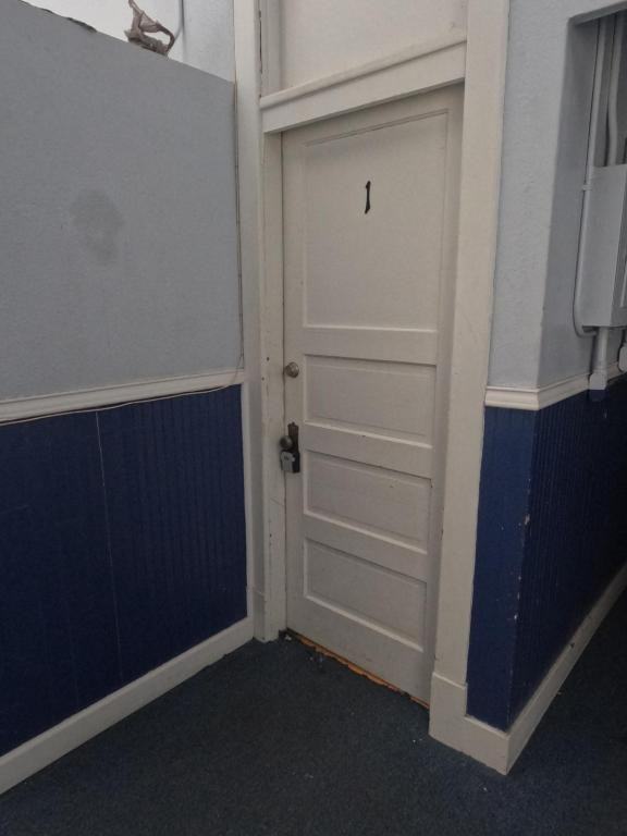 722 Main Street - Photo 3 of 10