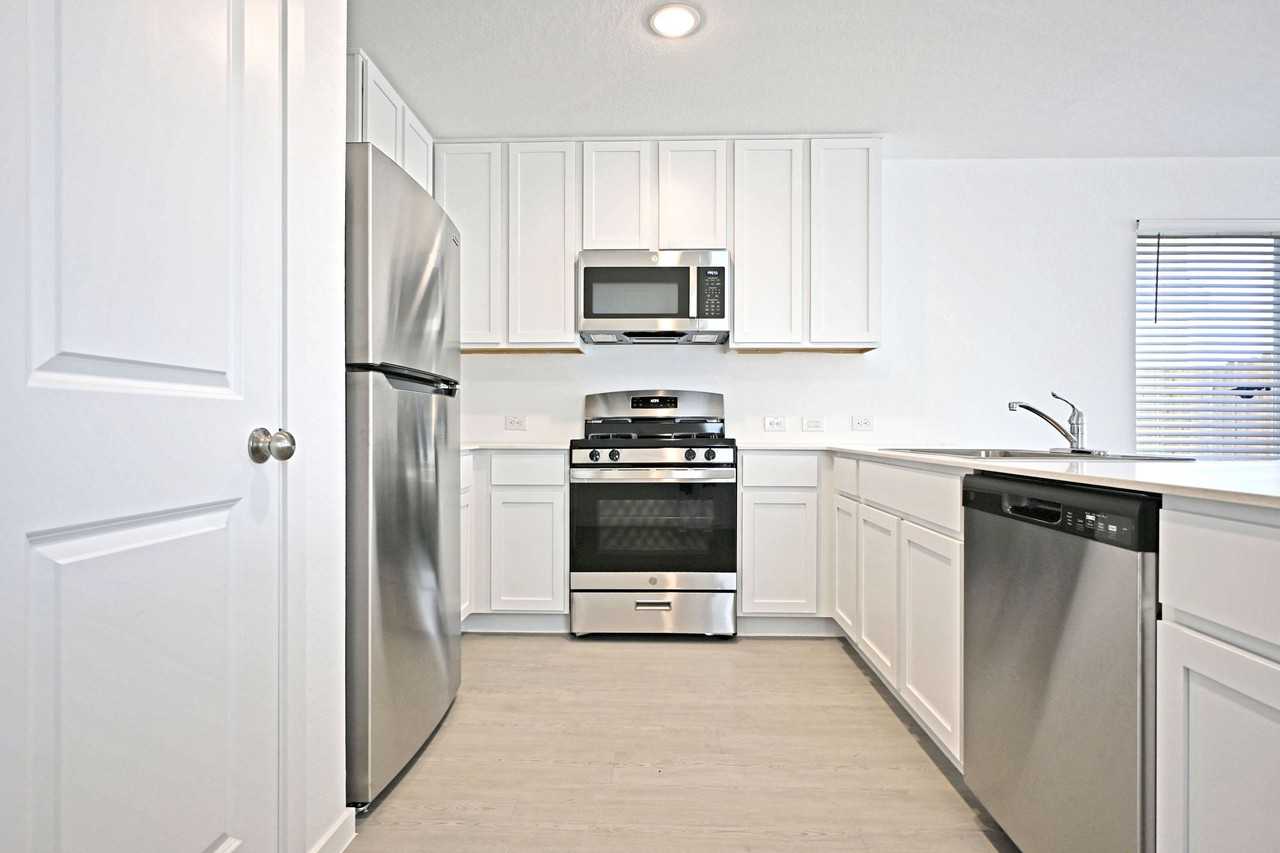 11822 Bluebell Rdg #1 - Photo 3 of 48