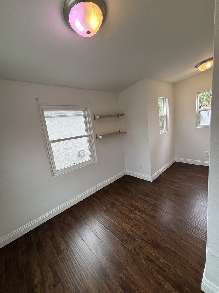 1112 Masselin Avenue #1112 - Photo 3 of 17