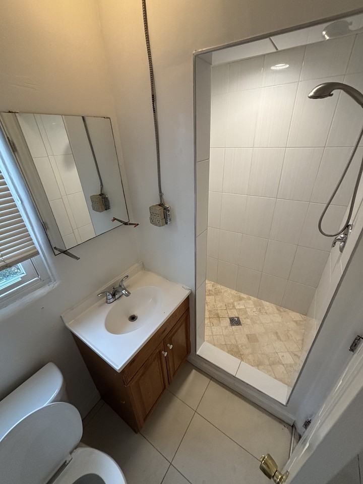 1112 Masselin Avenue #1112 - Photo 6 of 17