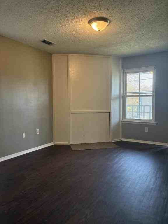 8227 Skysail Ave #D - Photo 2 of 13