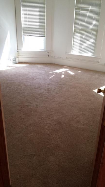 918 Vine Street - Photo 5 of 12