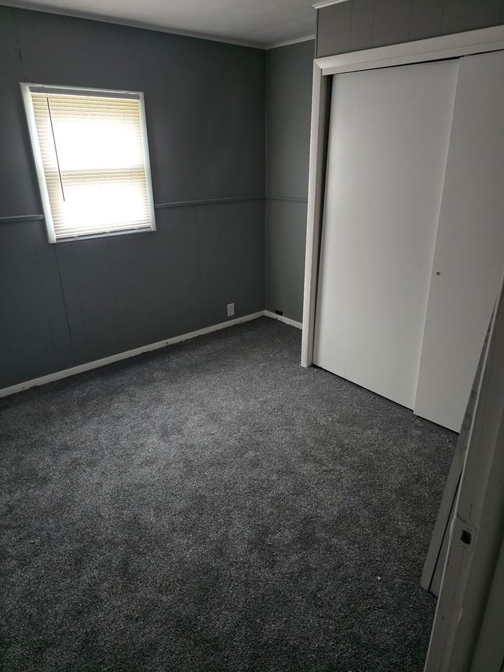 1611 South Oakwood Avenue #1 - Photo 7 of 12