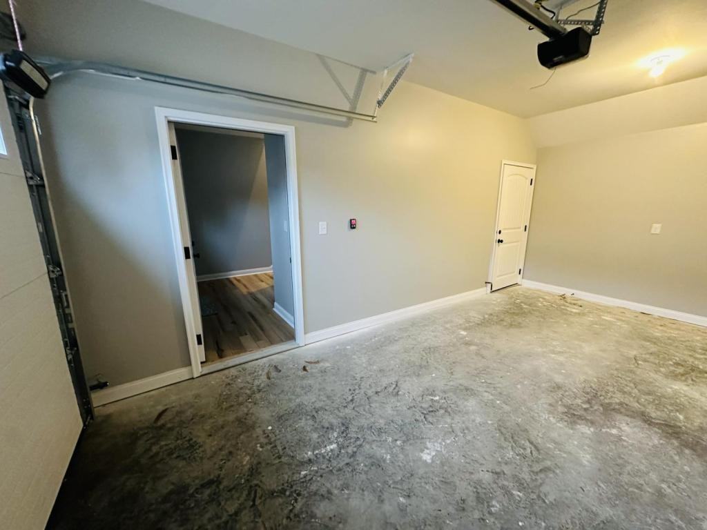 106 Lyons Avenue - Photo 5 of 50