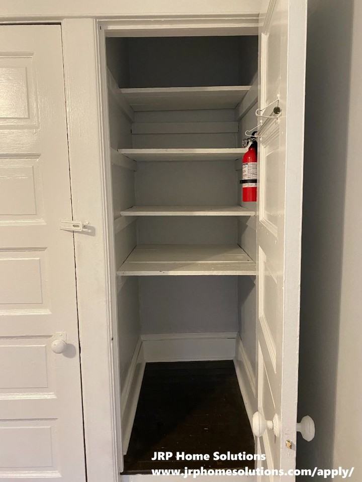 908 Wildwood Avenue - Photo 2 of 8