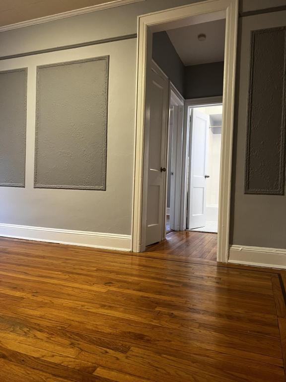 576 Warburton Ave - Photo 3 of 6