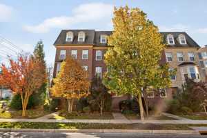 featured image of 7902 Yellowstone Way #1