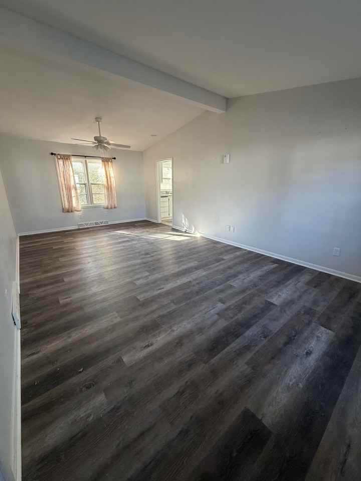 618 Christopher St #1 - Photo 2 of 26