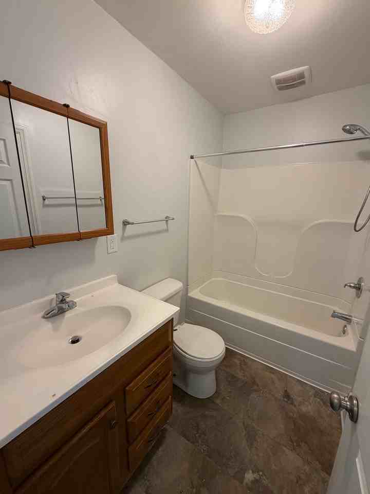 618 Christopher St #1 - Photo 6 of 26