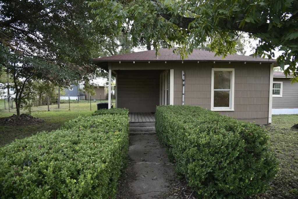 302 South Oneal Street