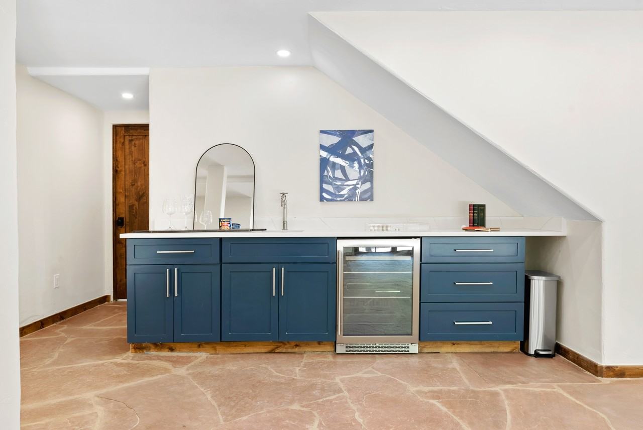 205 Loop Drive #1 - Photo 7 of 40