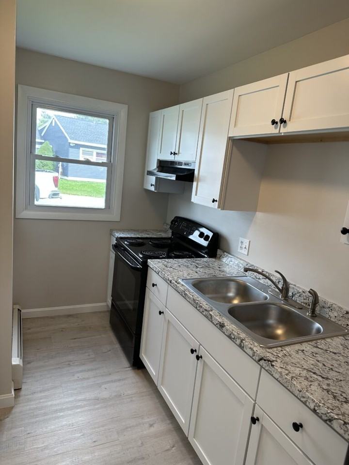 300 Stillwater Ave #02 - Photo 5 of 13