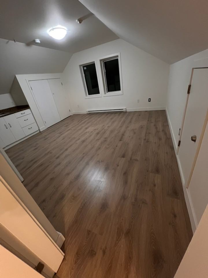 971 10-971 Finlayson Street #10 - Photo 3 of 4