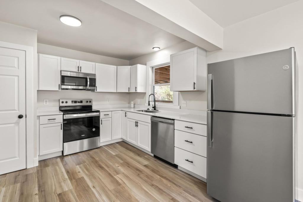 East Dorothy Lane - Photo 5 of 13