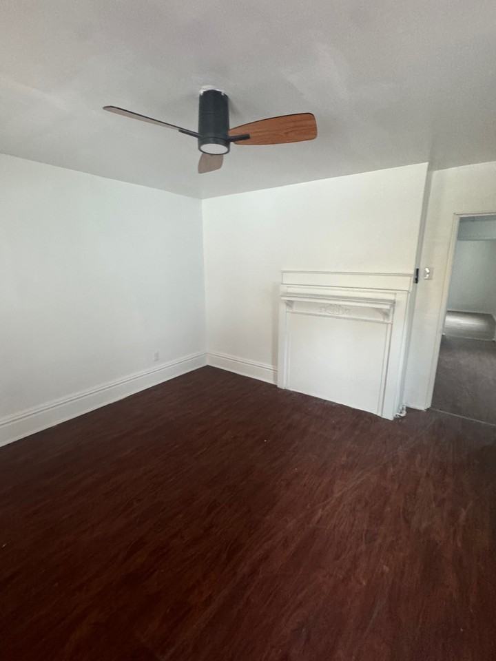 1807 Packer St #1 - Photo 3 of 11