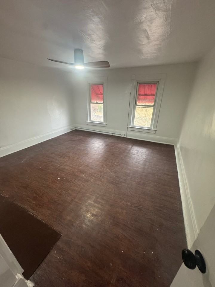 1807 Packer St #1 - Photo 7 of 11