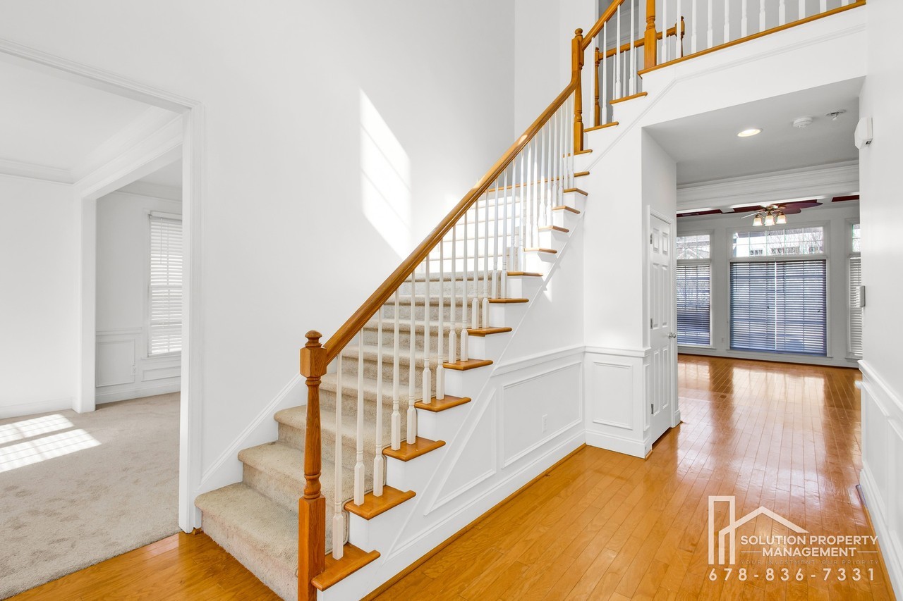 1952 Barrett Knoll Ct Nw #1 - Photo 4 of 39