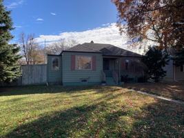 featured image of 2203 West Division Street #1