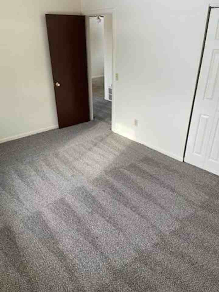 Batavia Gardens Apartments - Photo 3 of 5