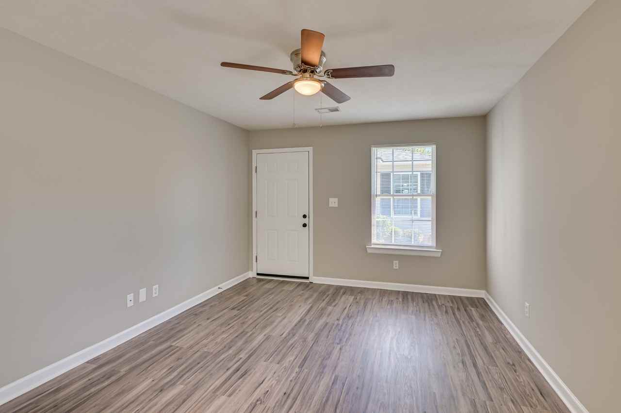 1718B Hicks St #B - Photo 6 of 22