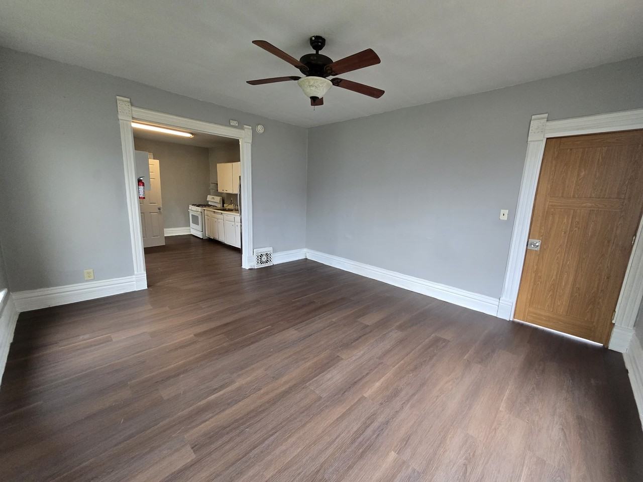 949 13th St #1 - Photo 6 of 19