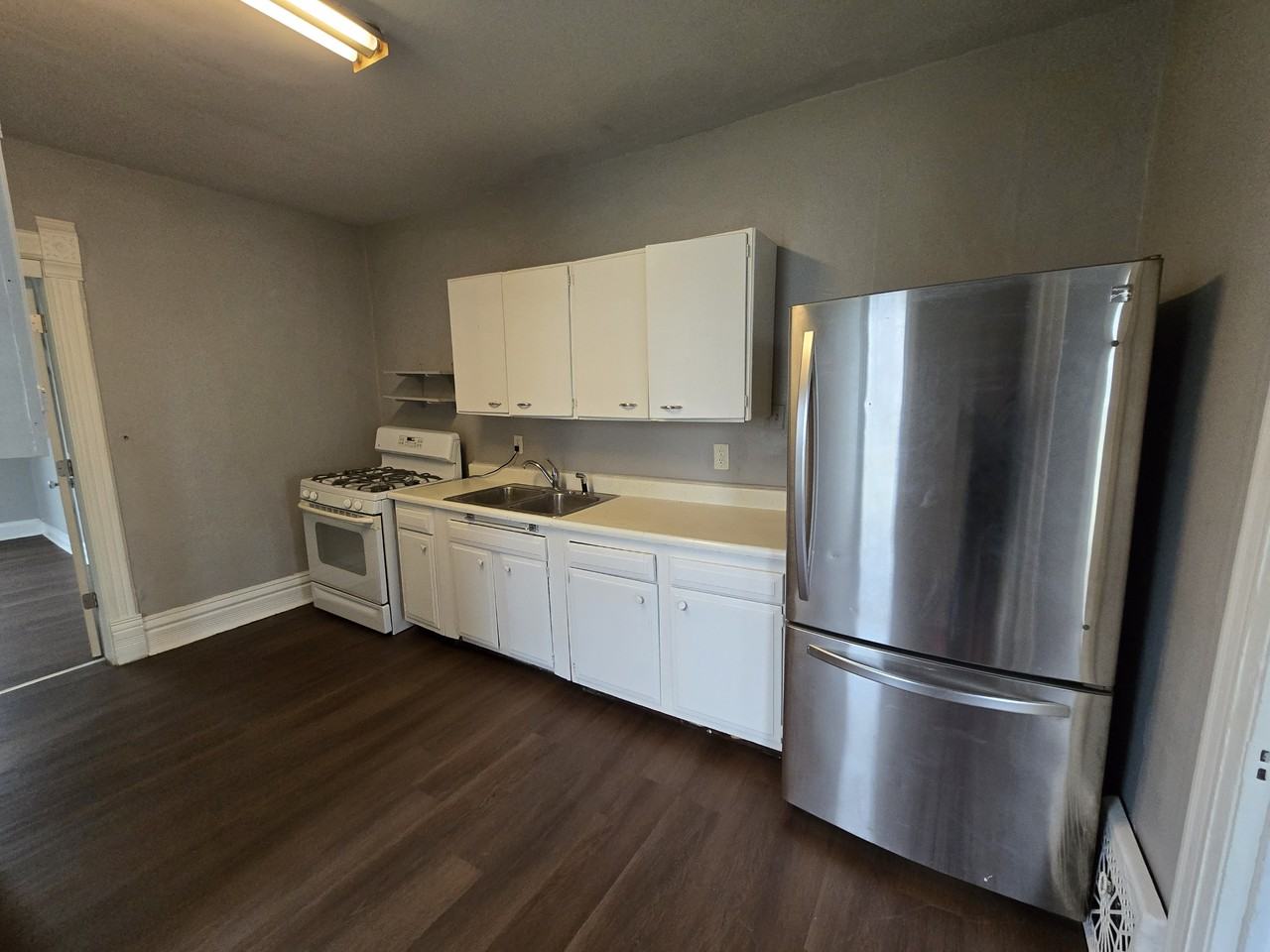 949 13th St #1 - Photo 7 of 19