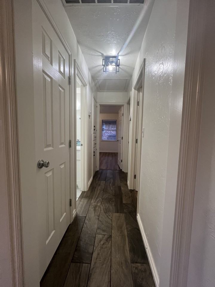 1616 Chautauqua Ave #1 - Photo 5 of 10