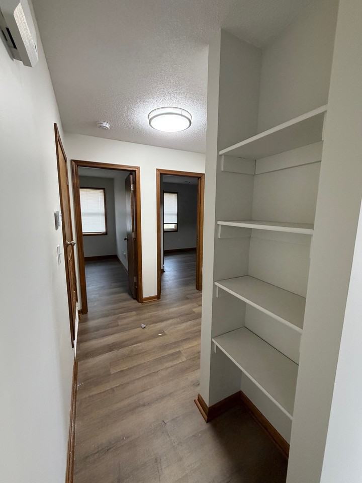 417 E Mill St #A - Photo 7 of 11