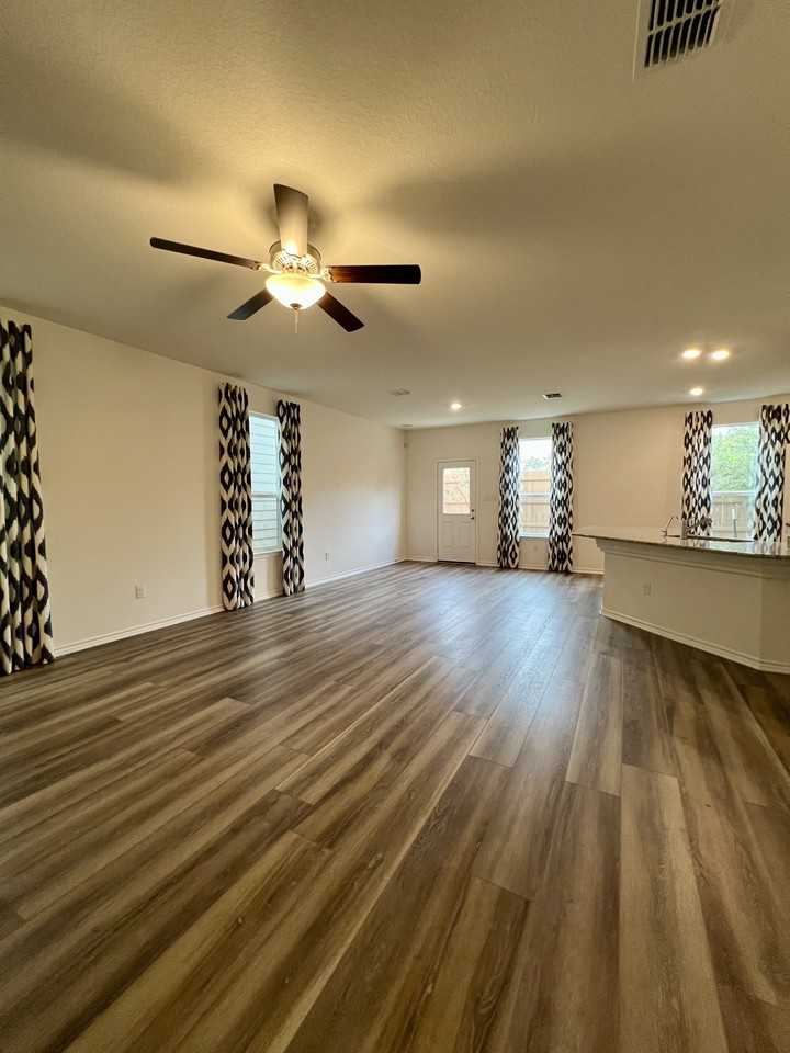 14839 14839 Vance Jackson RoadUnit 102 #1 - Photo 4 of 50