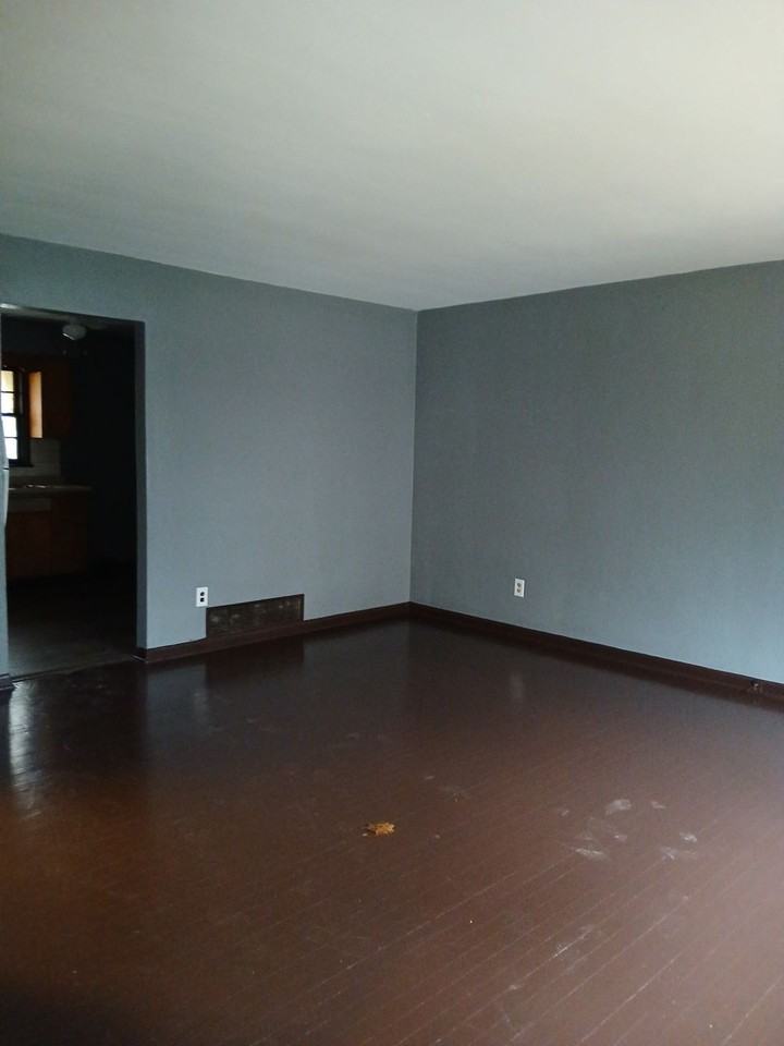 1023 Irving Avenue #1 - Photo 2 of 7