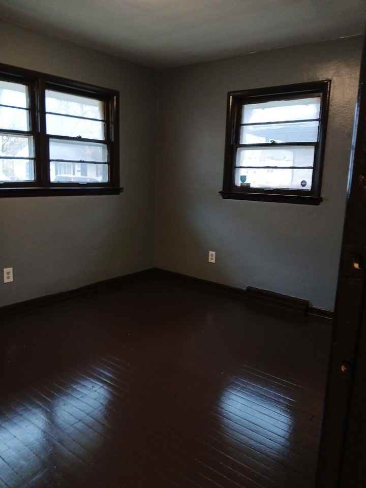 1023 Irving Avenue #1 - Photo 7 of 7