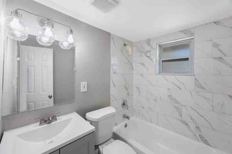 955 9th Avenue South #A - Photo 6 of 24