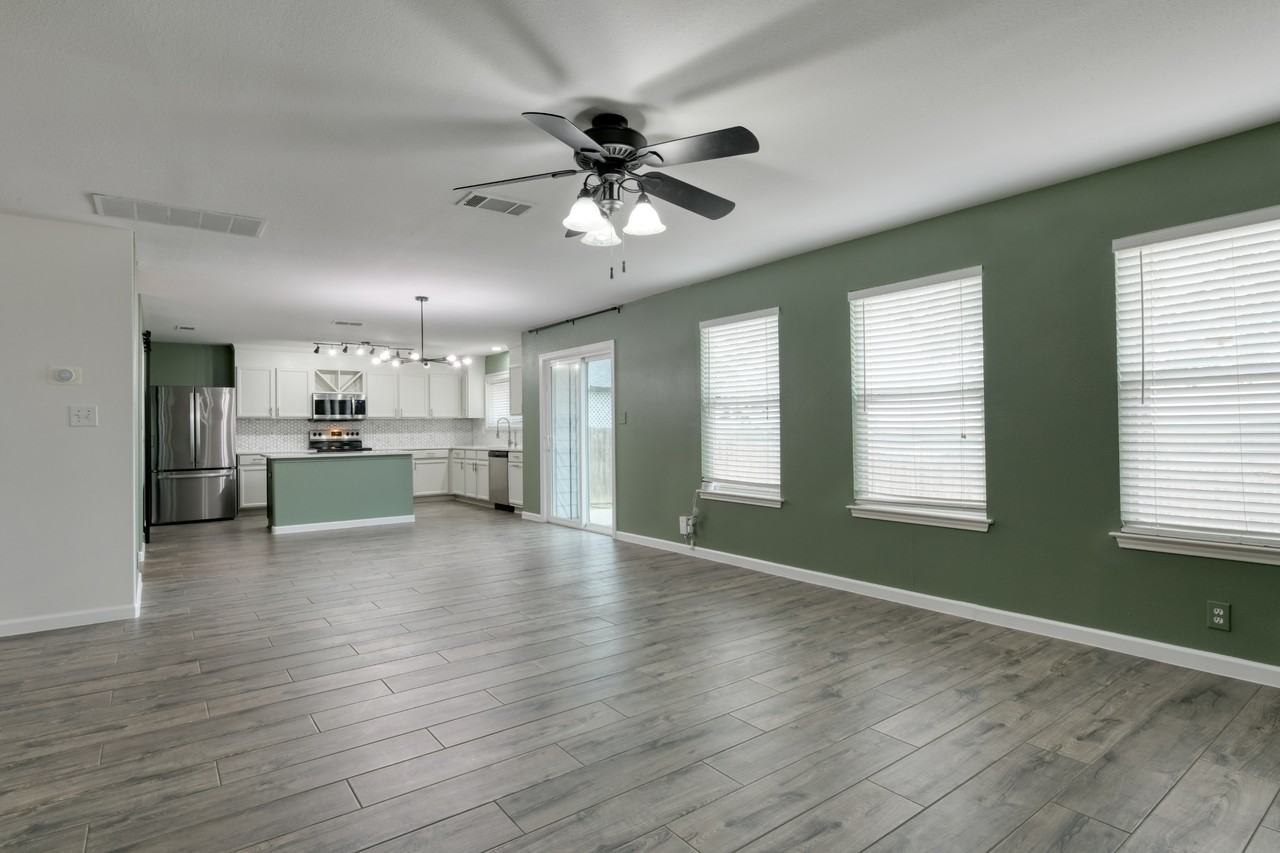 15219 Spring Land #1 - Photo 3 of 8