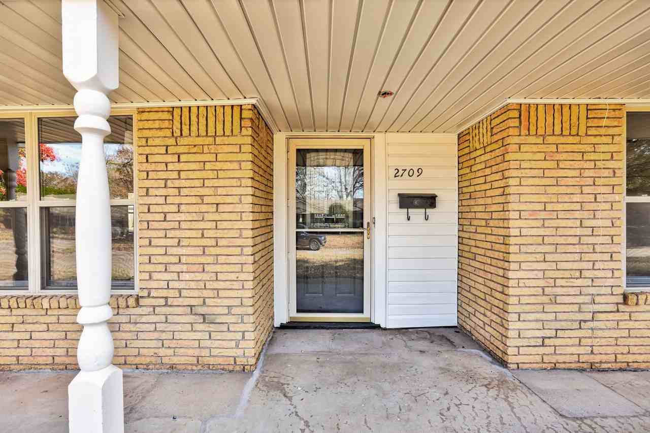 2709 Meadowbrook Dr #1 - Photo 3 of 37