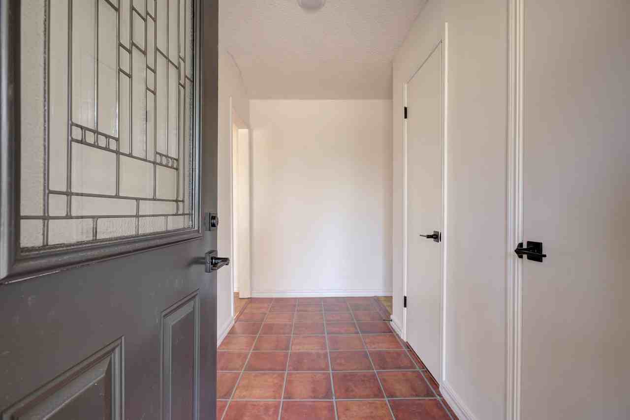 2709 Meadowbrook Dr #1 - Photo 4 of 37