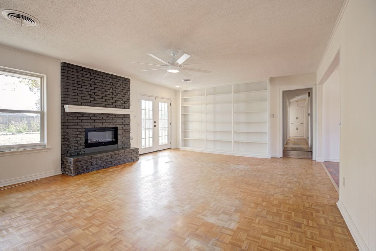 2709 Meadowbrook Dr #1 - Photo 6 of 37