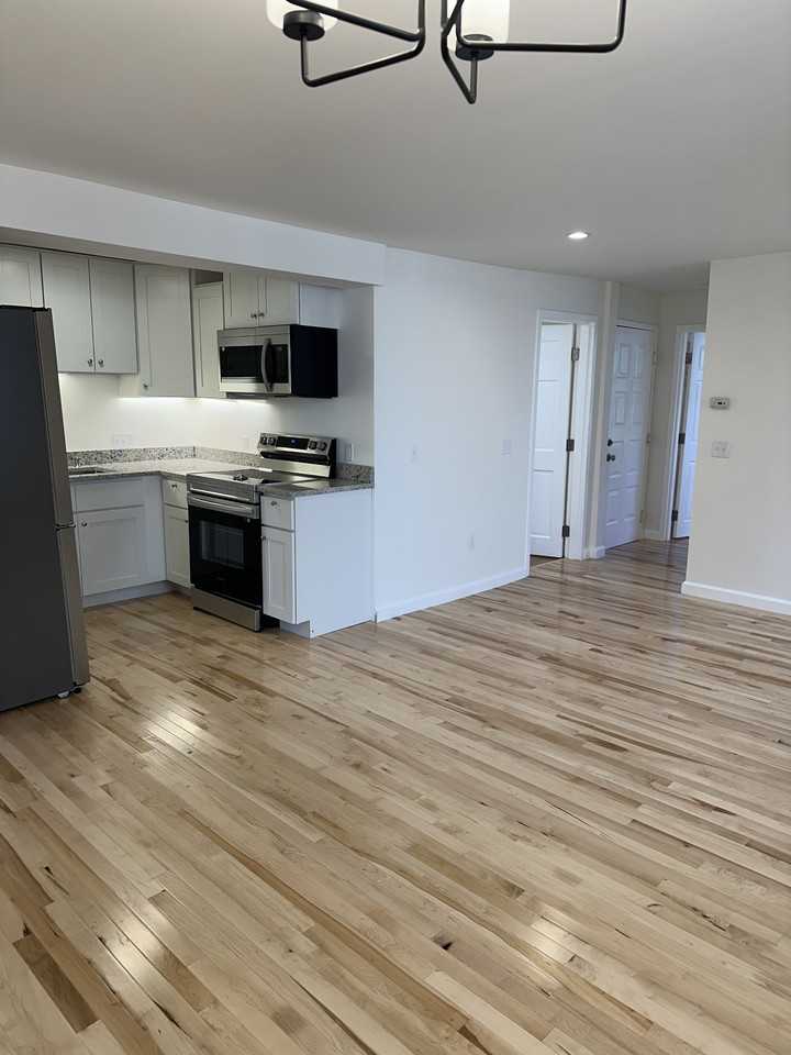 527 Washington Ave #527-3 - Photo 3 of 11